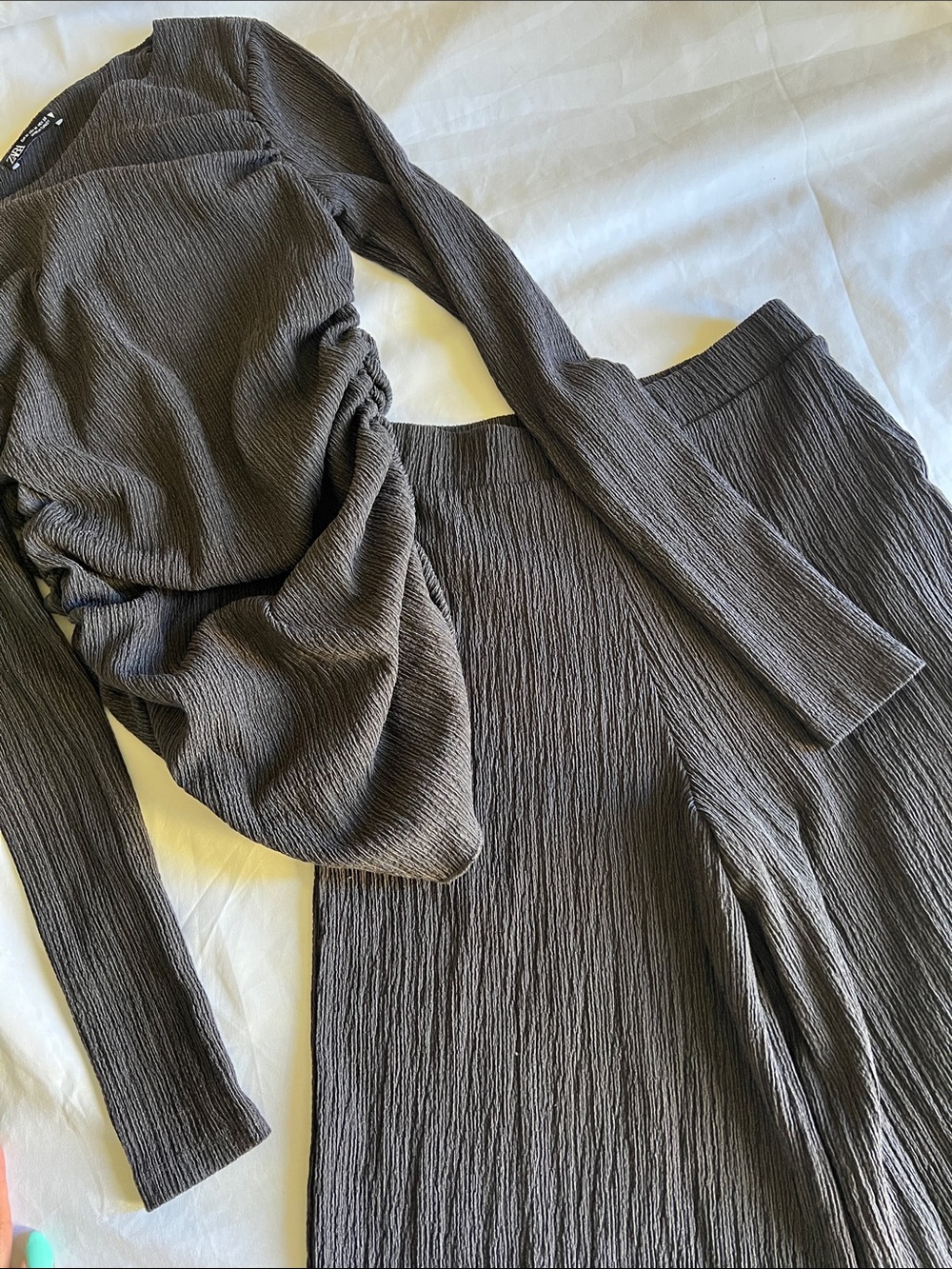 Zara Textured Knit Sweater in Dark Gray